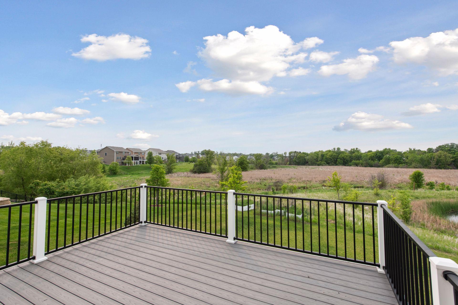 8999 Lakeside Drive
