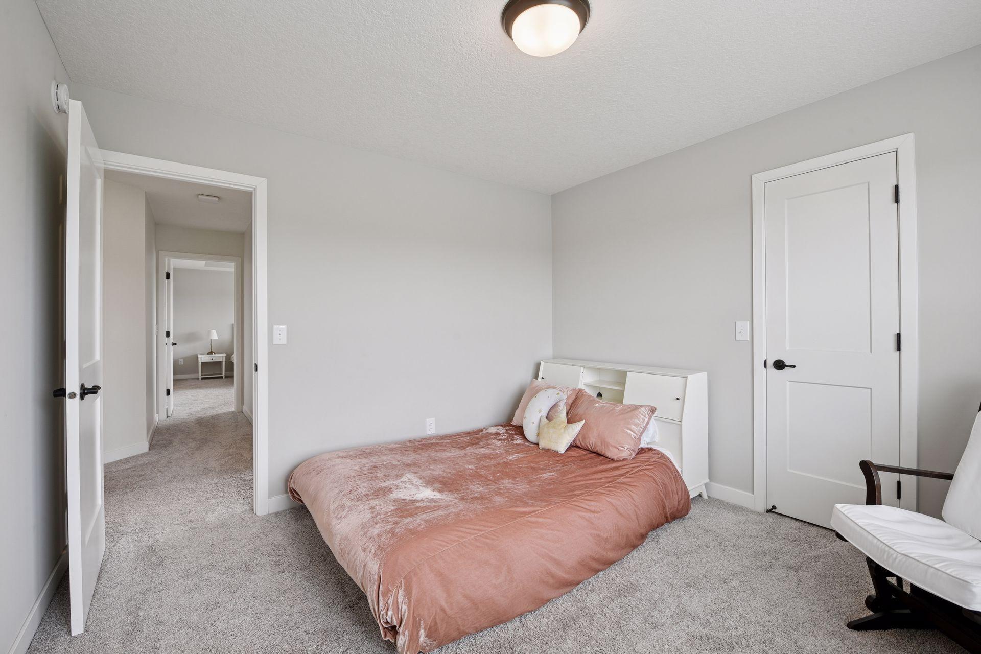 8999 Lakeside Drive