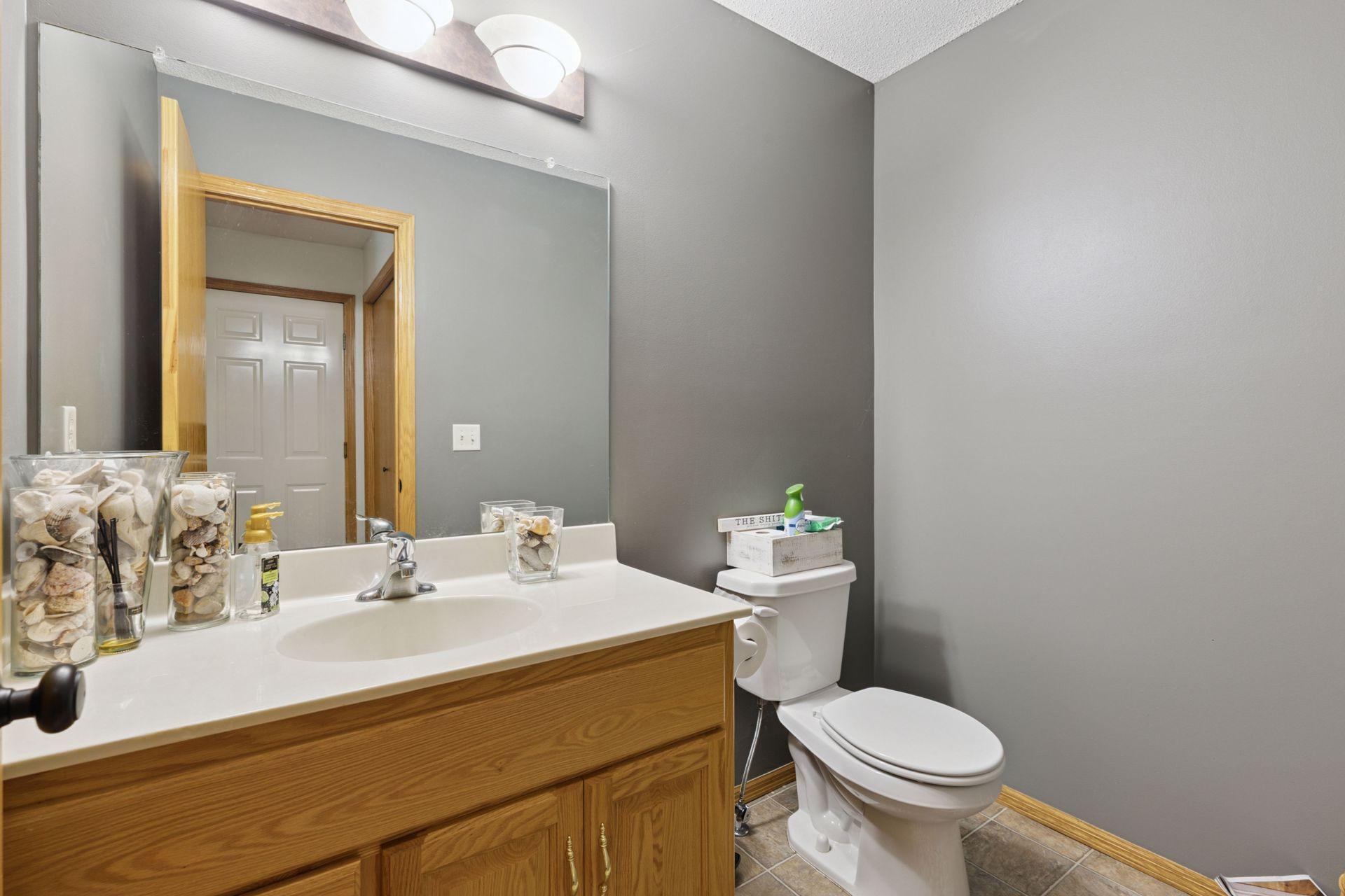 12141 Zealand Avenue N