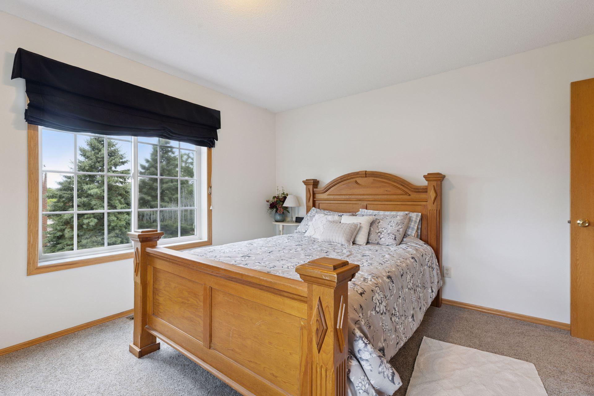 12141 Zealand Avenue N