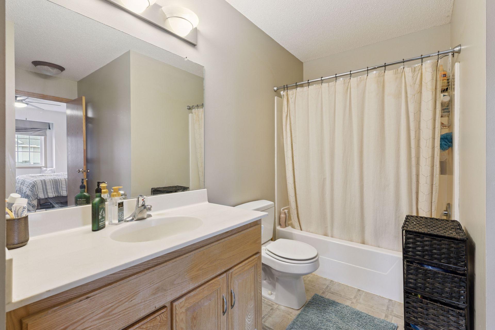 12141 Zealand Avenue N