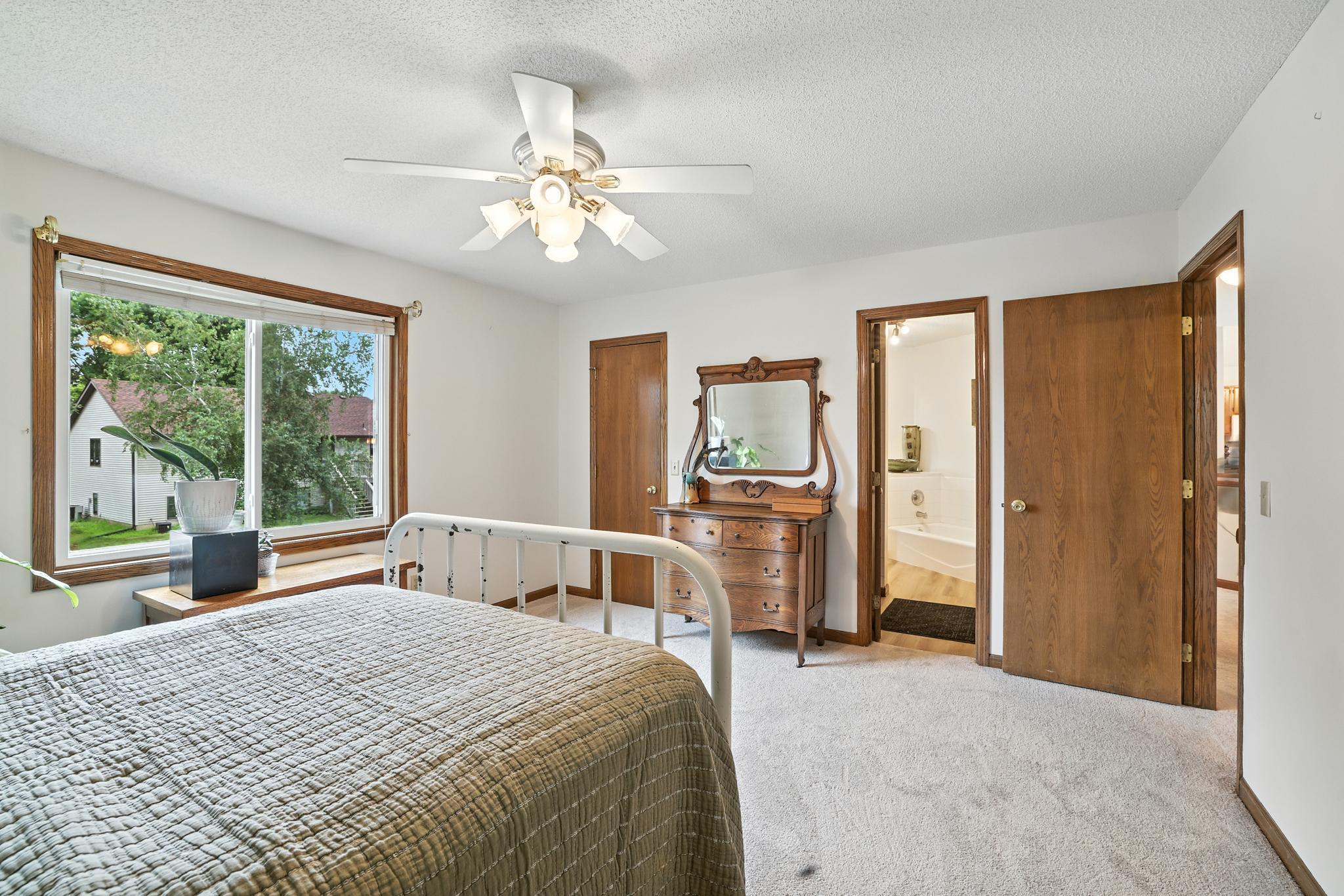 15913 Garrett Drive
