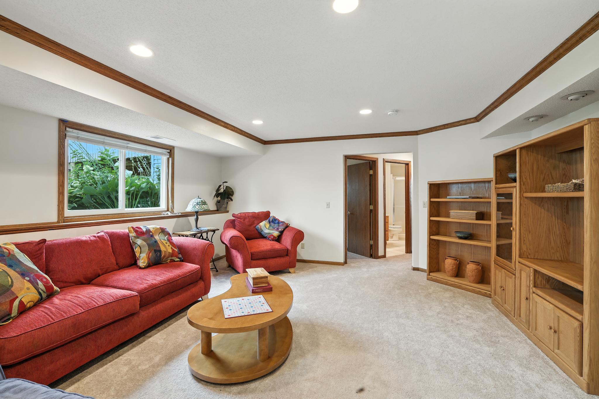 15913 Garrett Drive