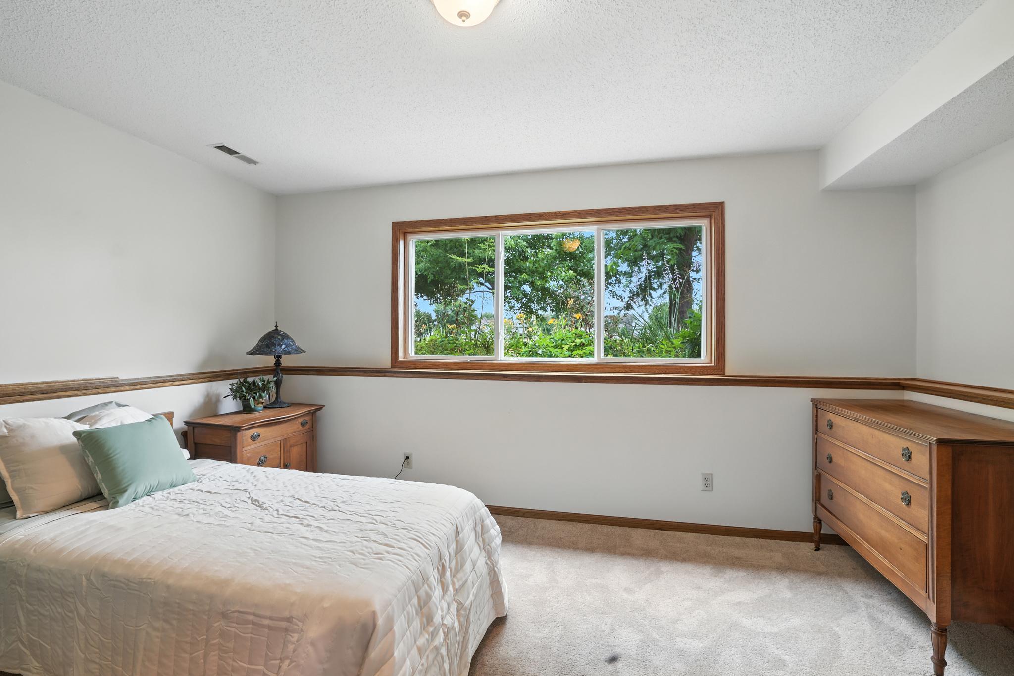 15913 Garrett Drive