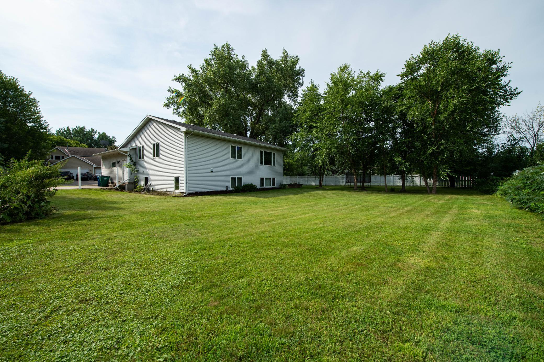 5910 Pineview Lane N