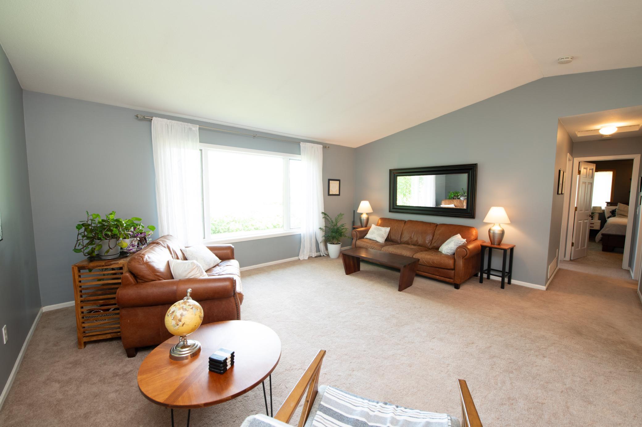 5910 Pineview Lane N