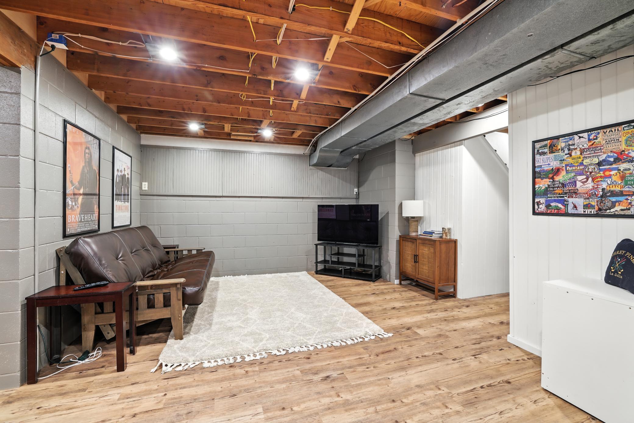 4334 Fisher Lane