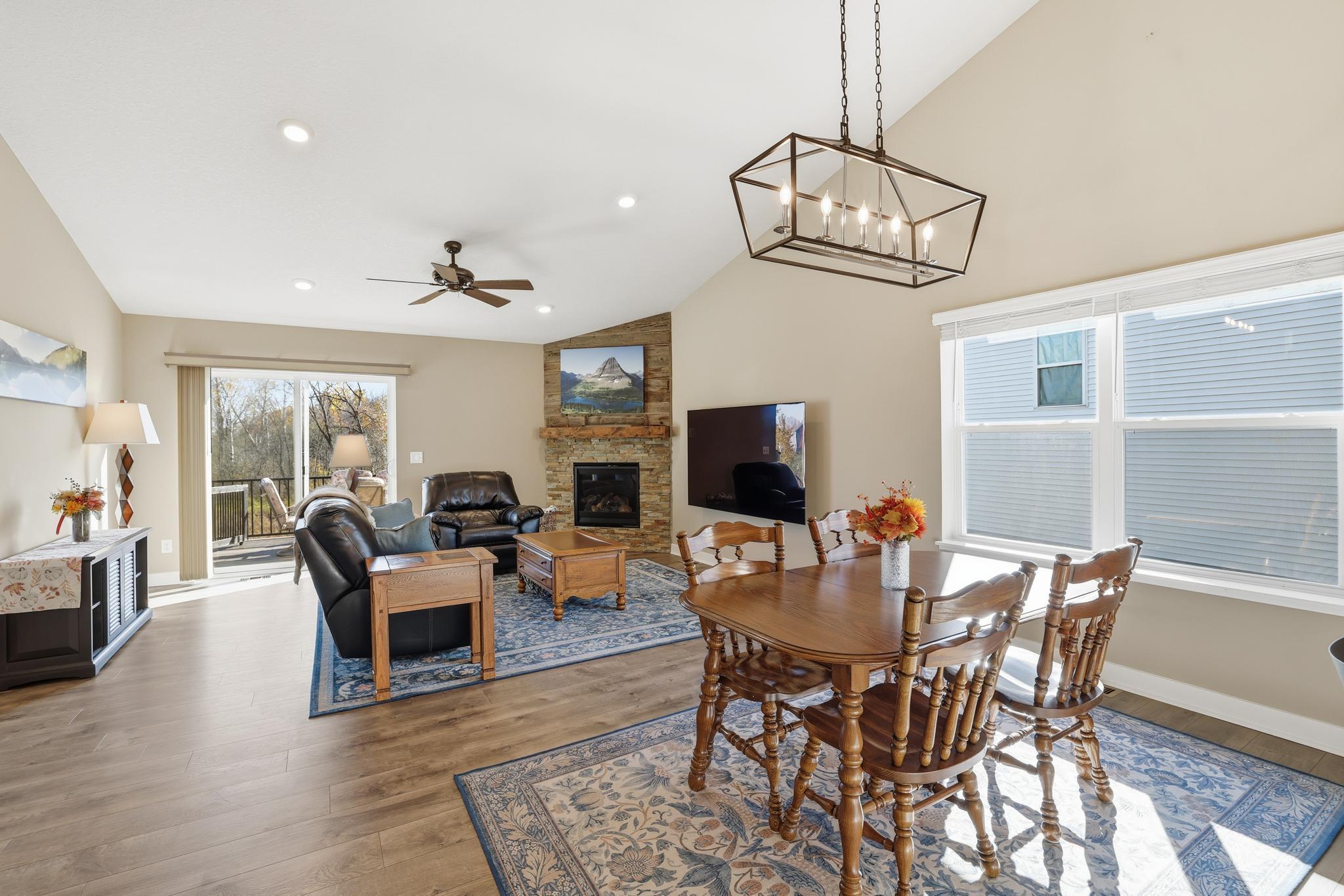 16109 Fairoaks Avenue N