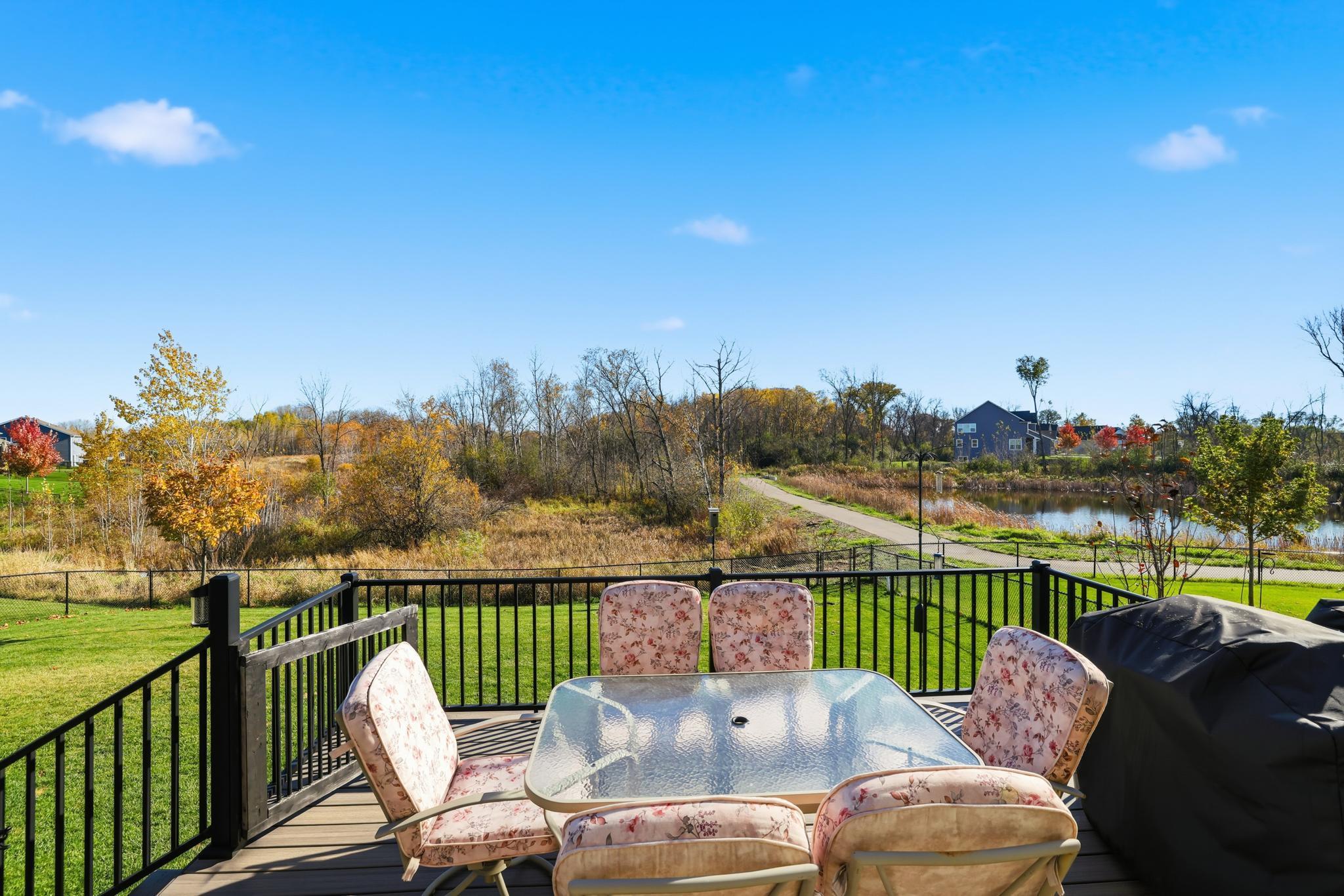 16109 Fairoaks Avenue N