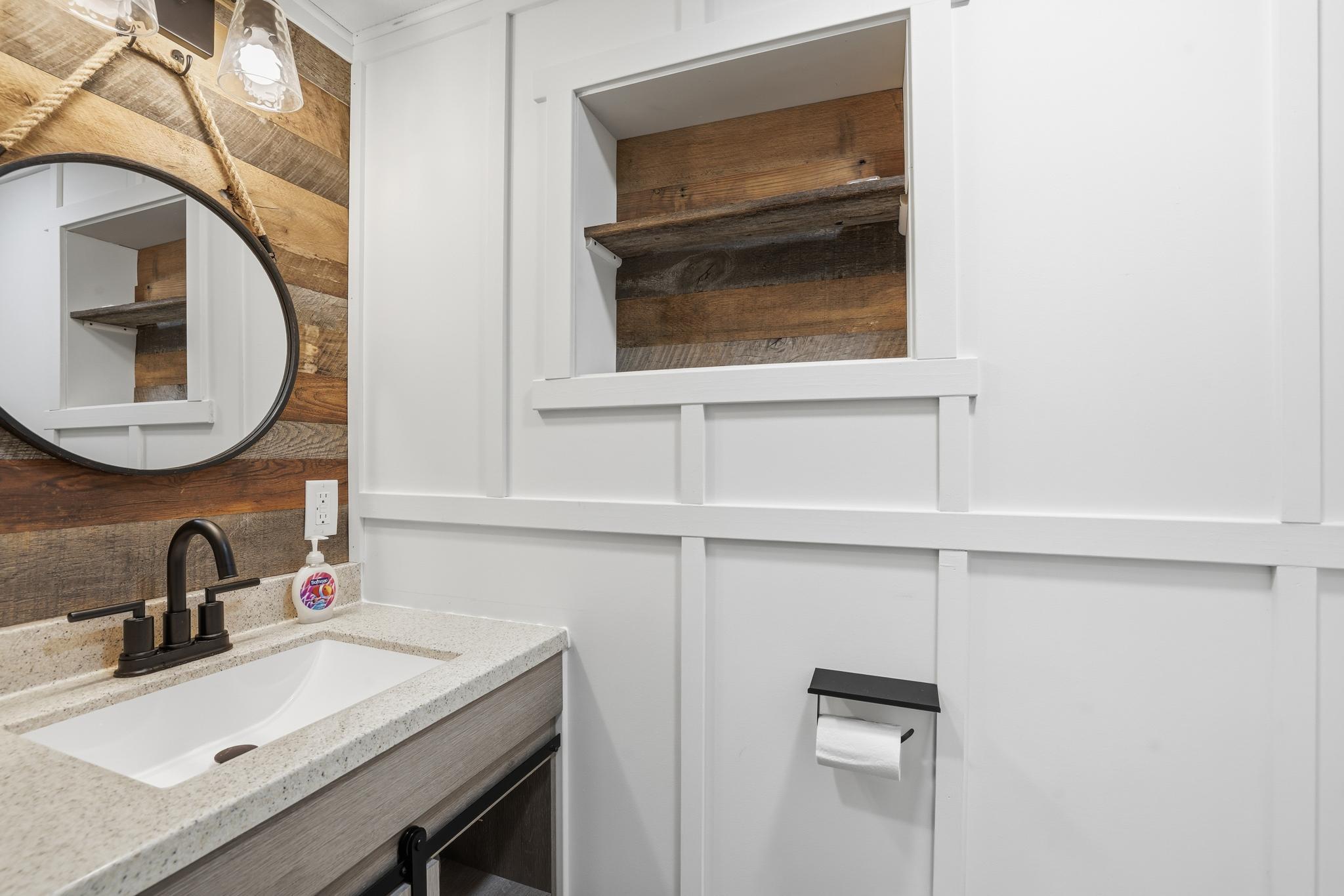 16109 Fairoaks Avenue N