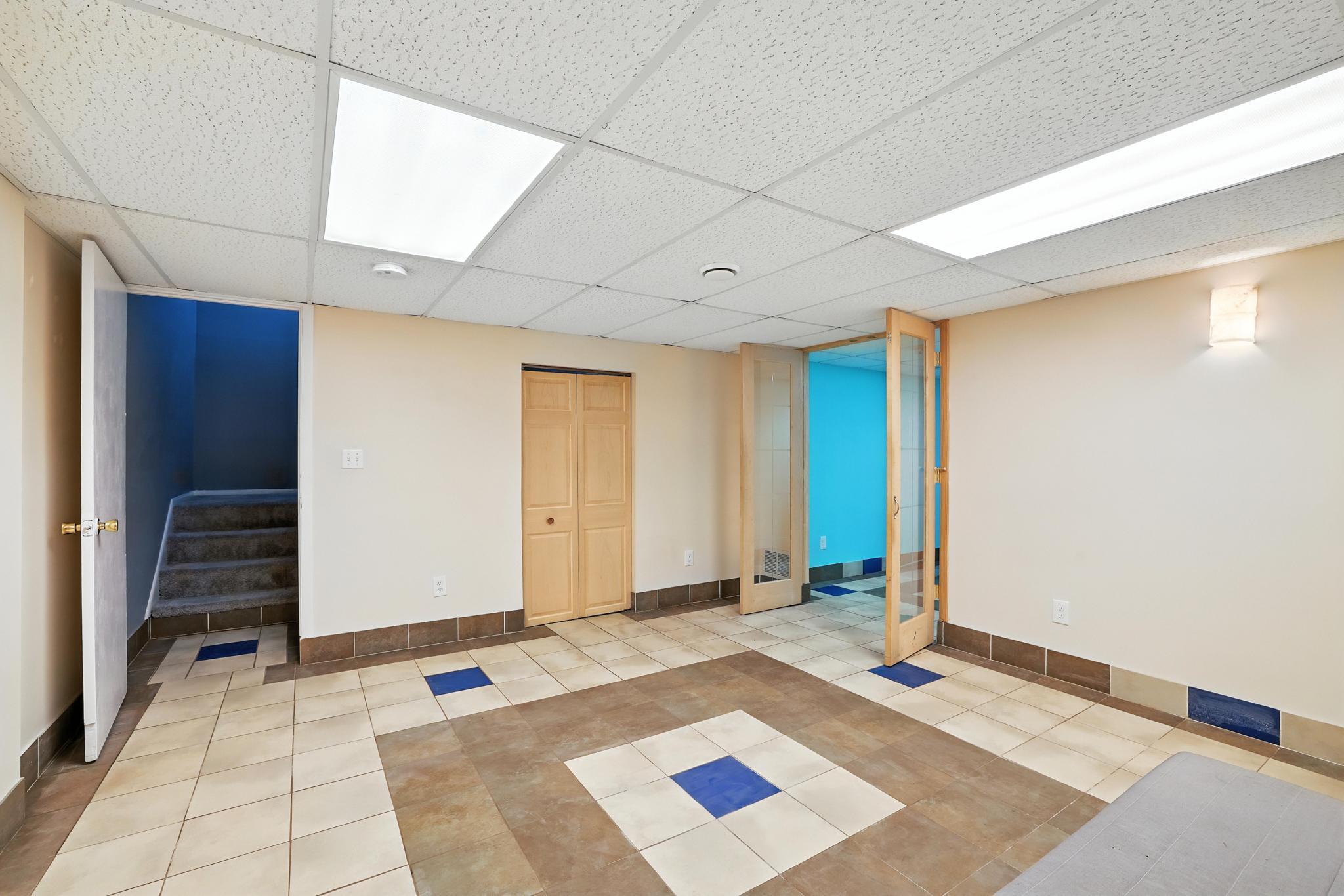 3470 Greenwood Court S