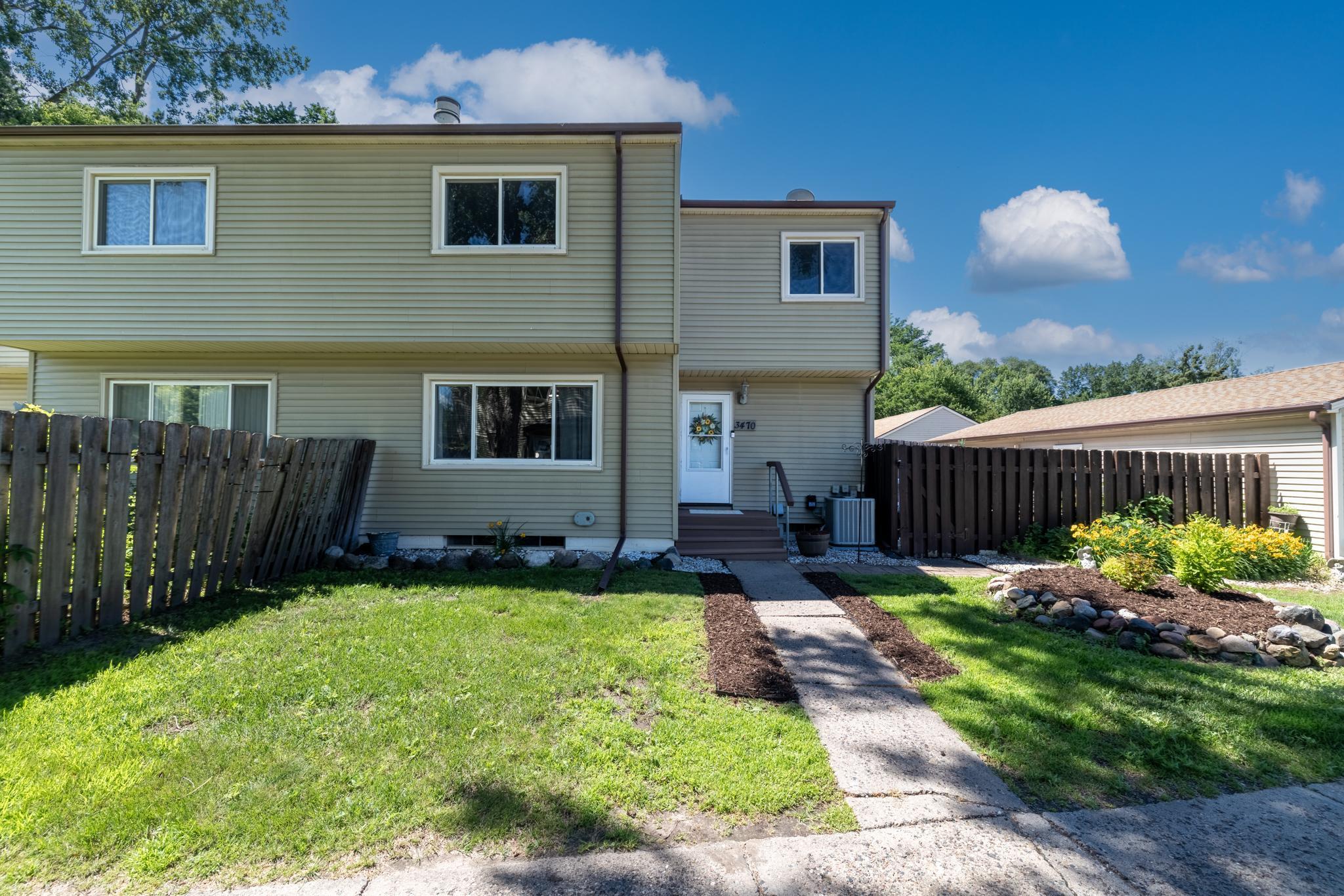 3470 Greenwood Court S