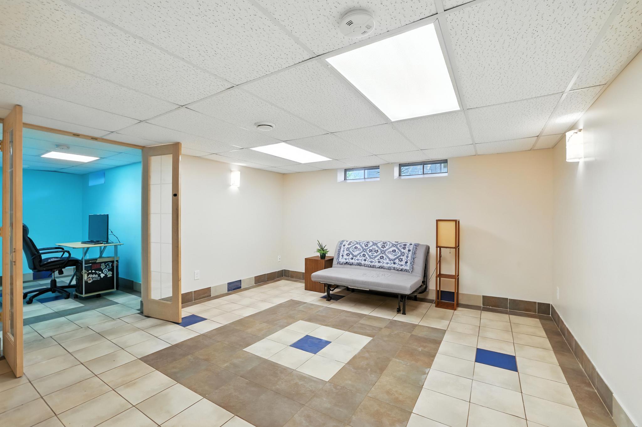 3470 Greenwood Court S