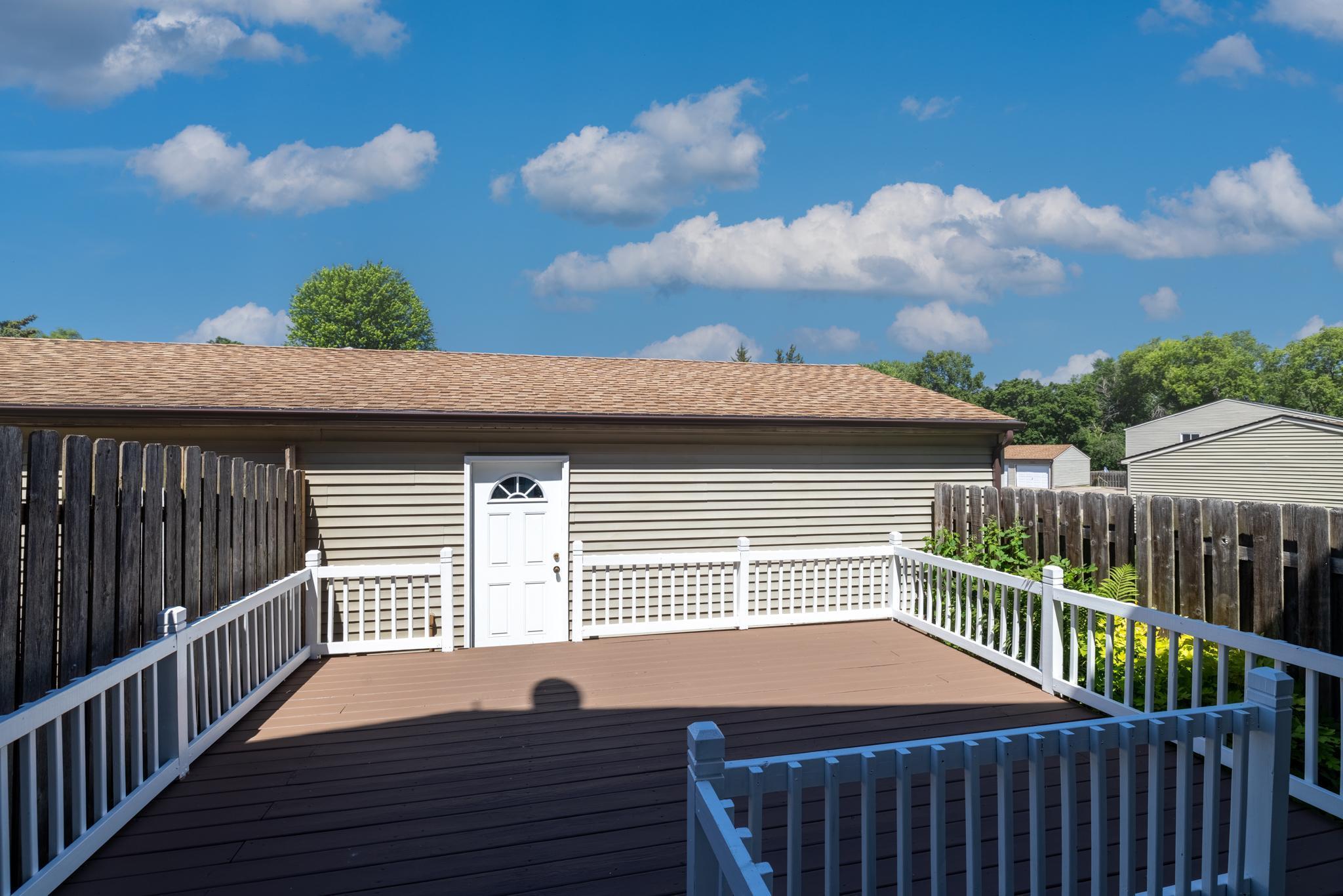 3470 Greenwood Court S