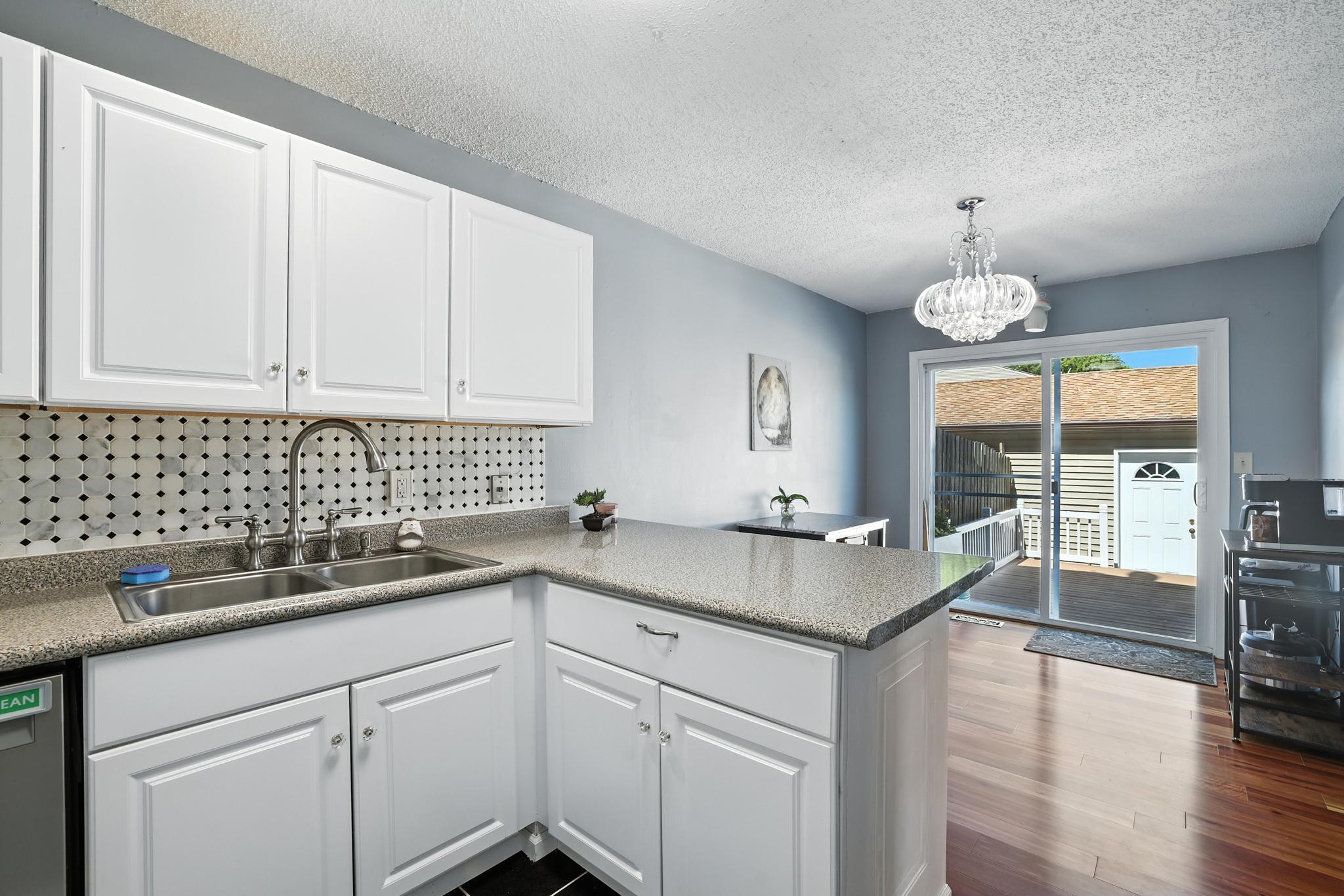 3470 Greenwood Court S