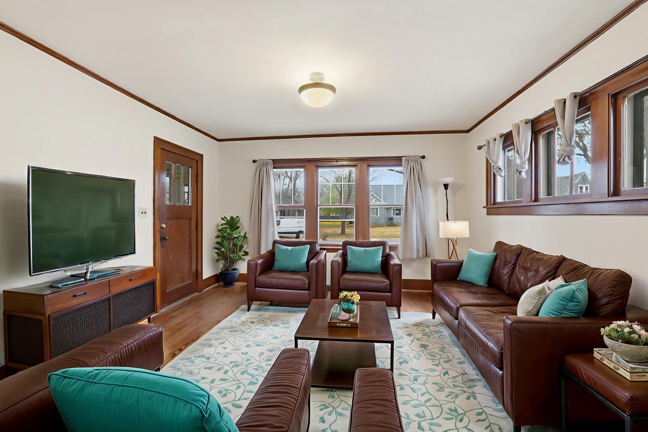 715 N Marshall Avenue