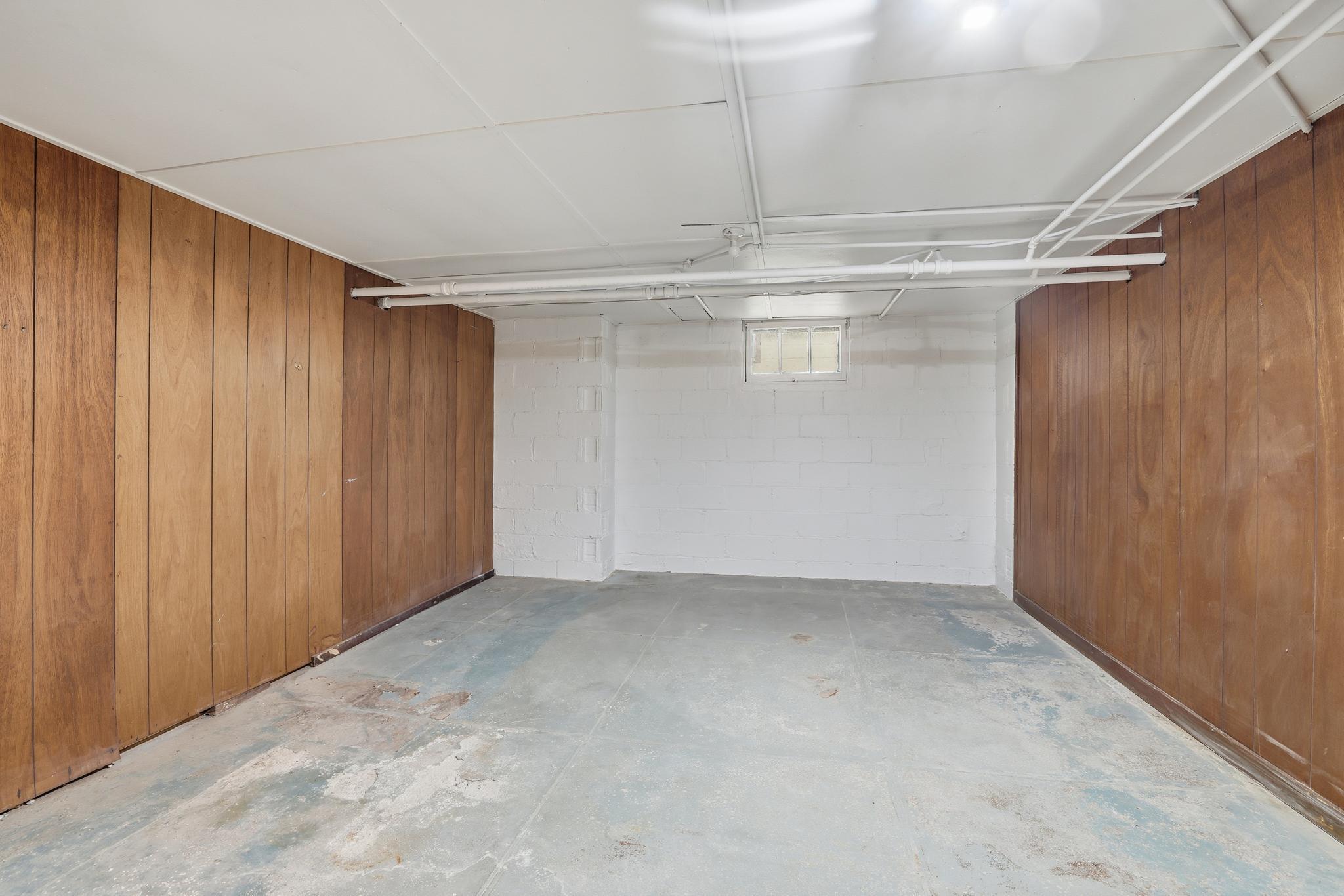 715 N Marshall Avenue