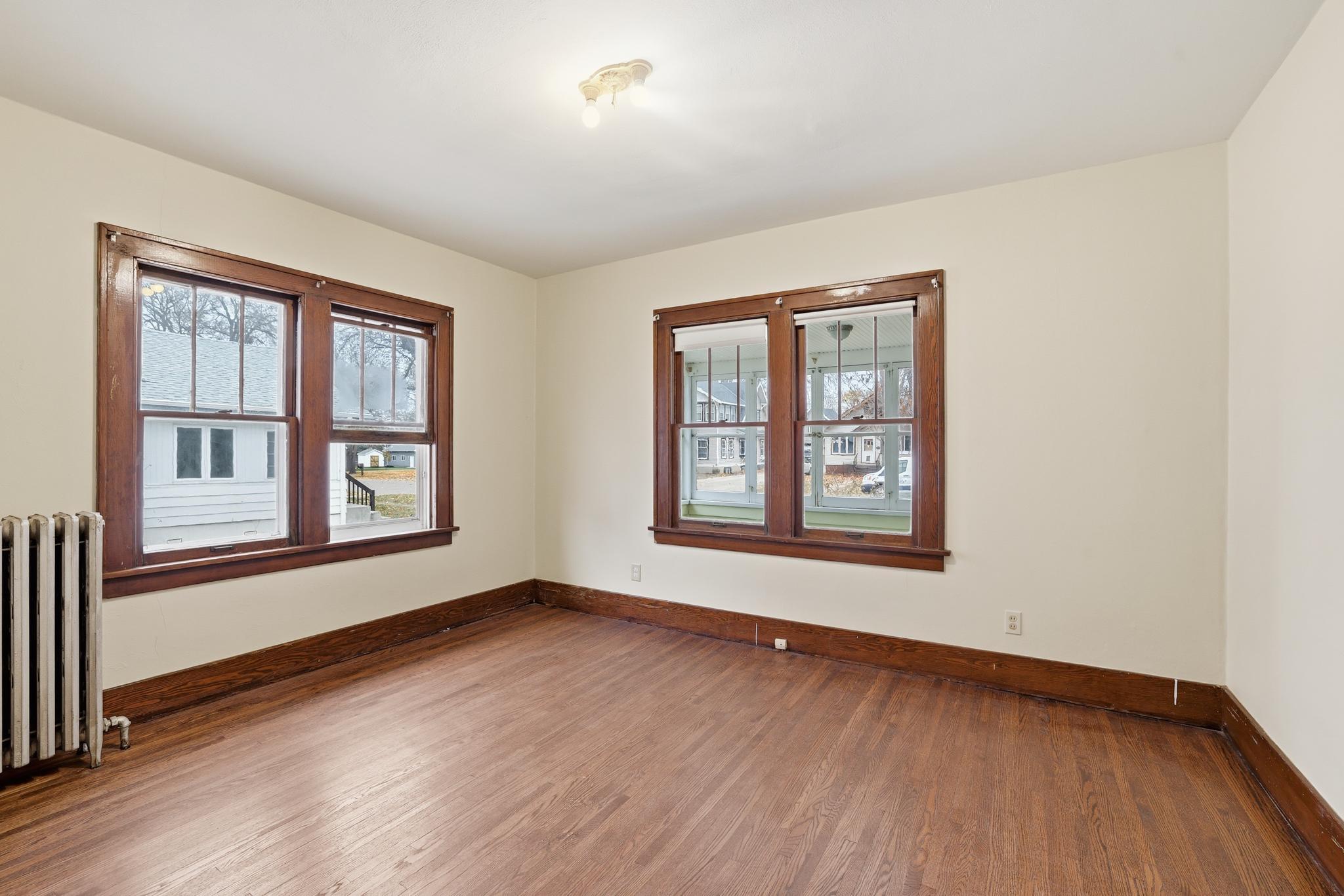 715 N Marshall Avenue