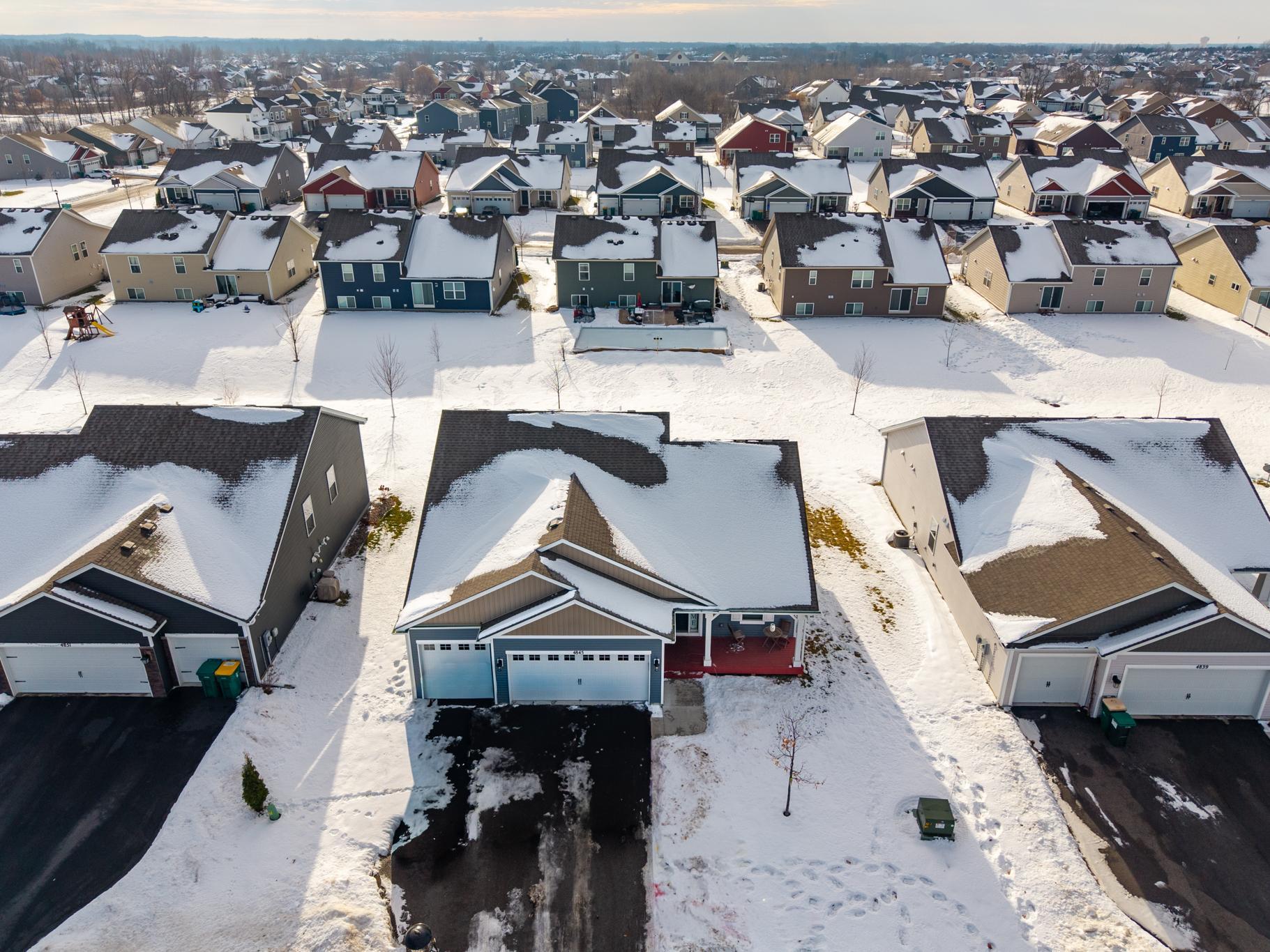 4845 Empress Avenue N