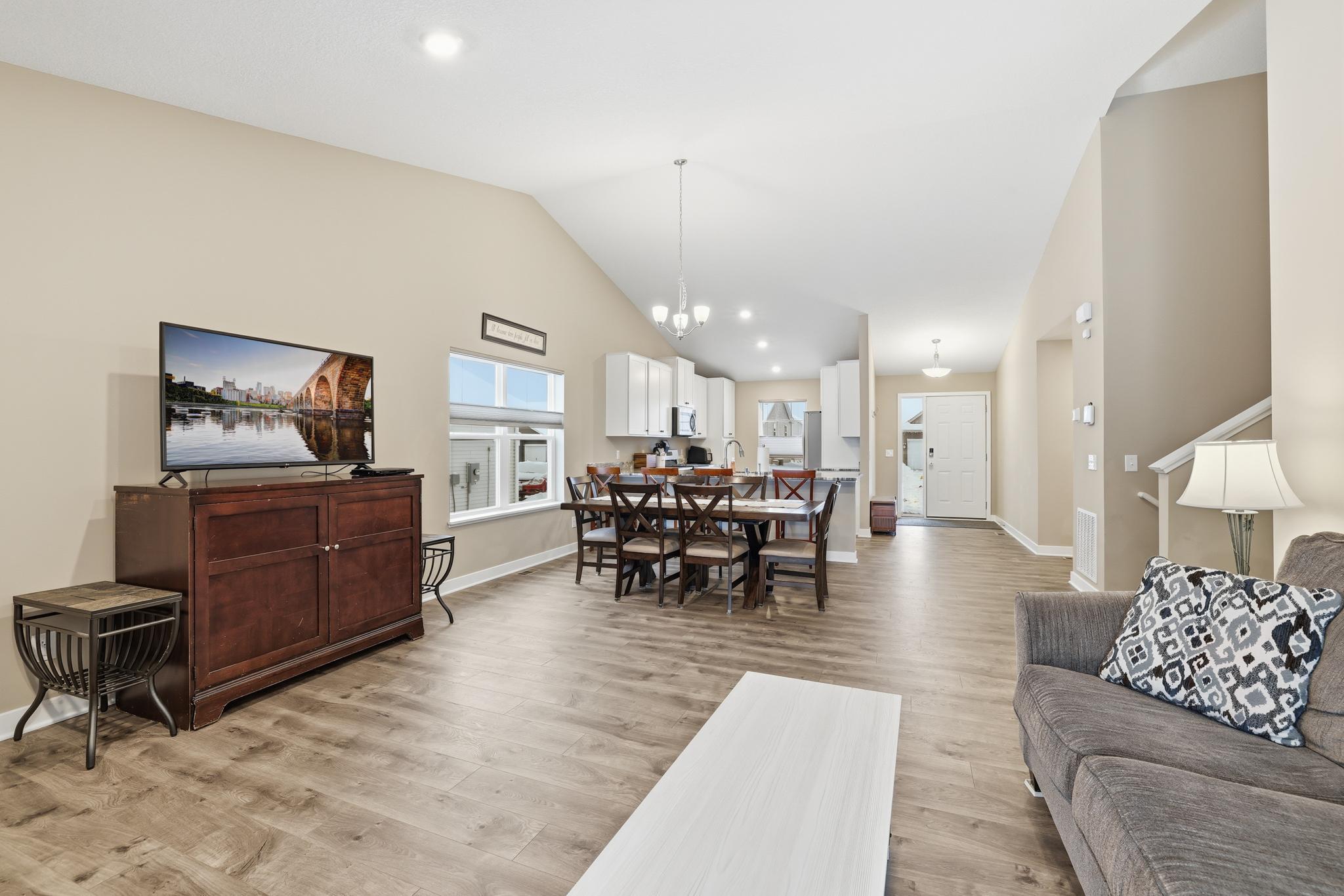 4845 Empress Avenue N