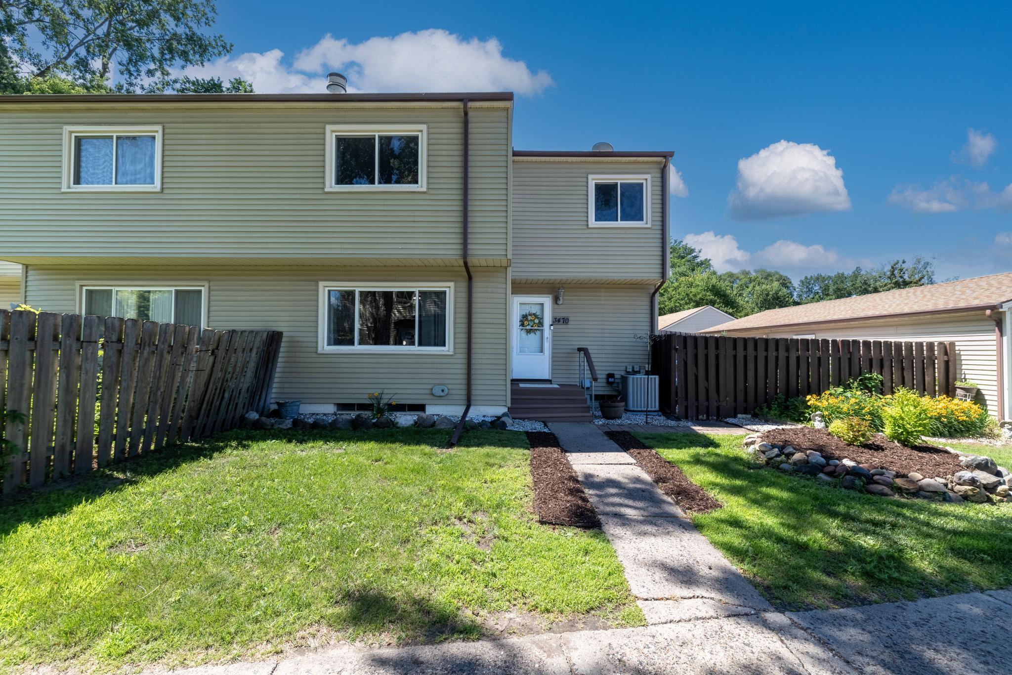 3470 Greenwood Court S