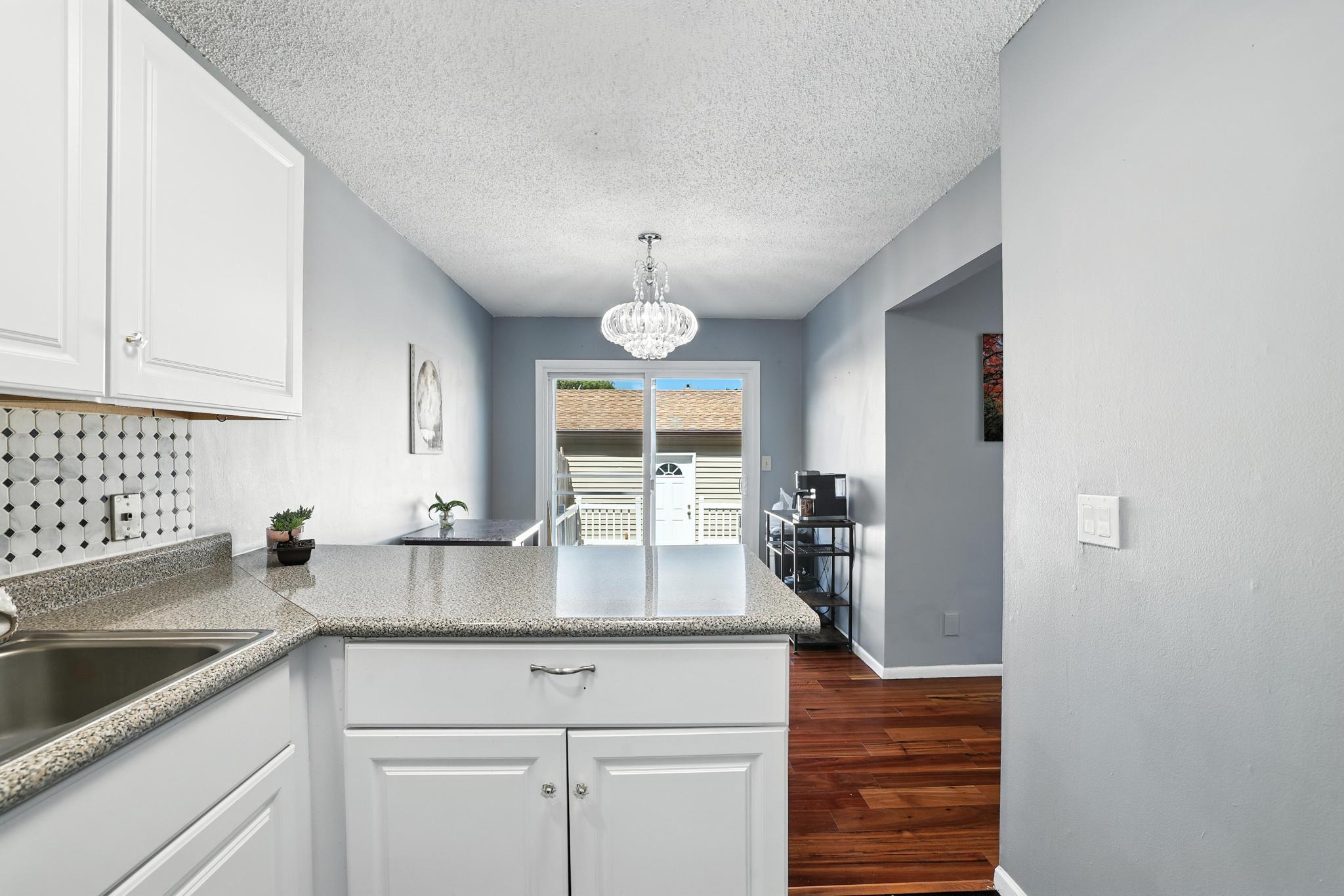 3470 Greenwood Court S