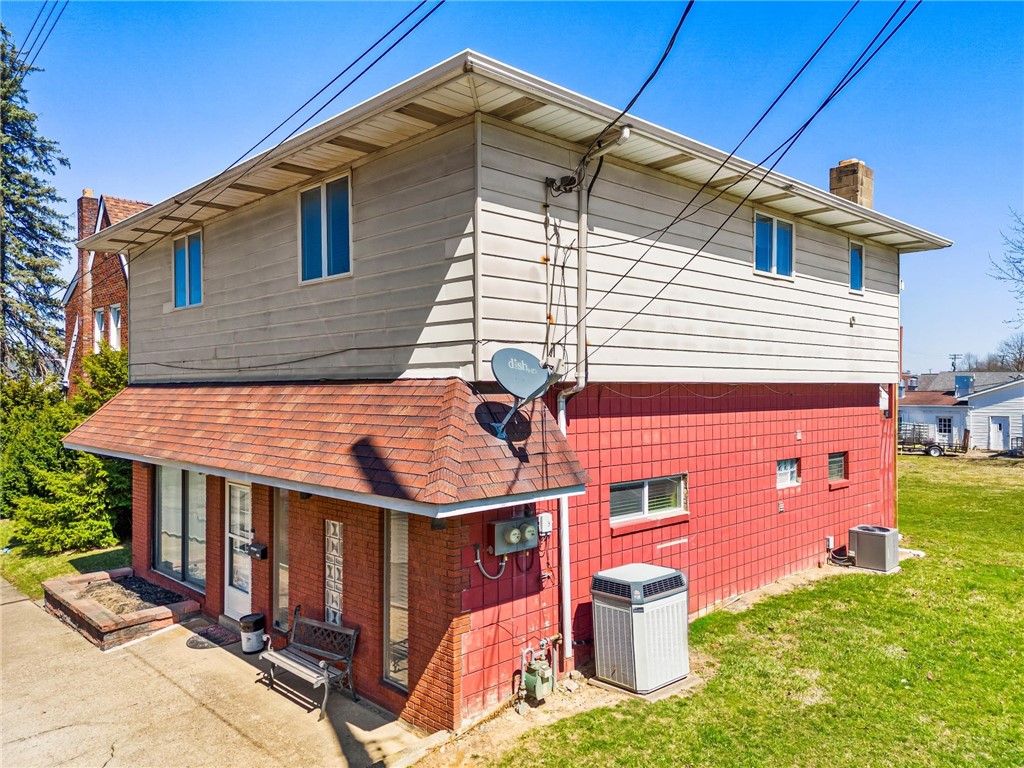 2119 Main Street