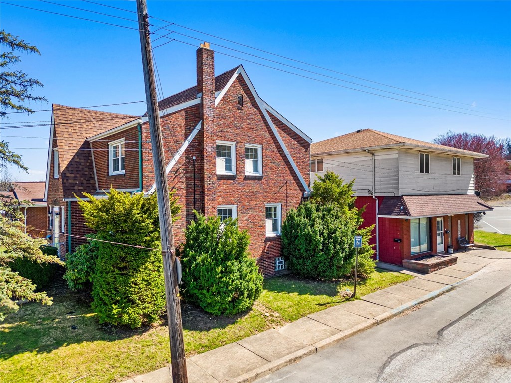 2119 Main Street