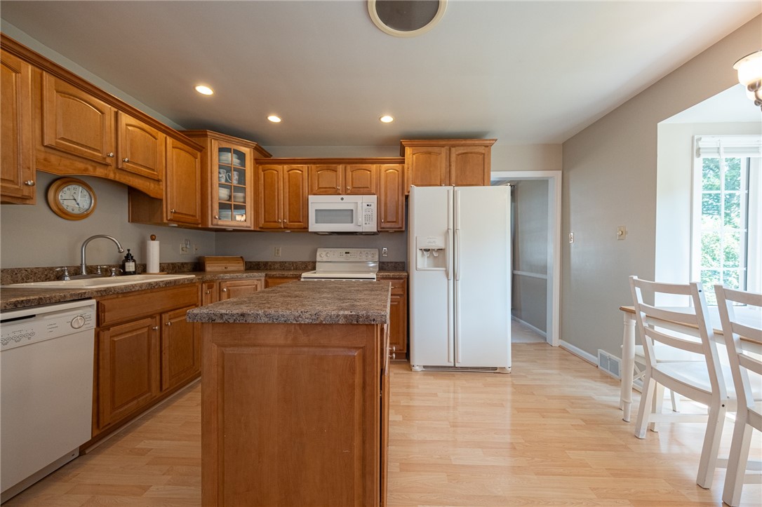 99 Forest Dr
