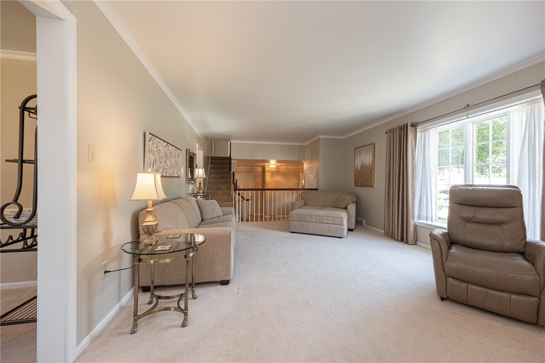99 Forest Dr