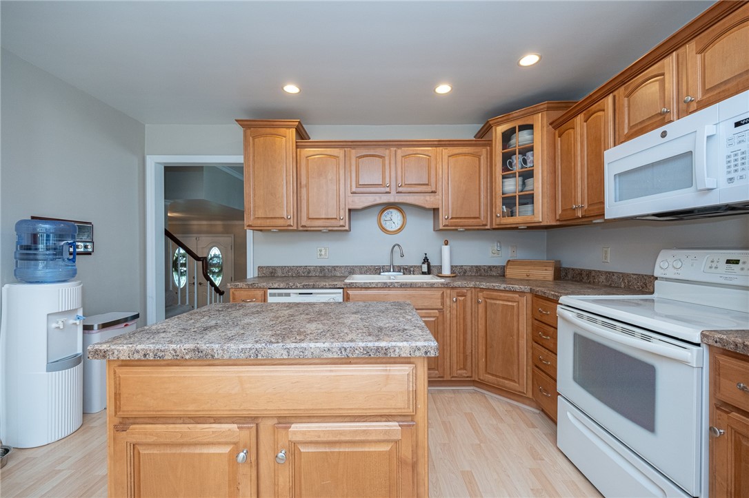 99 Forest Dr