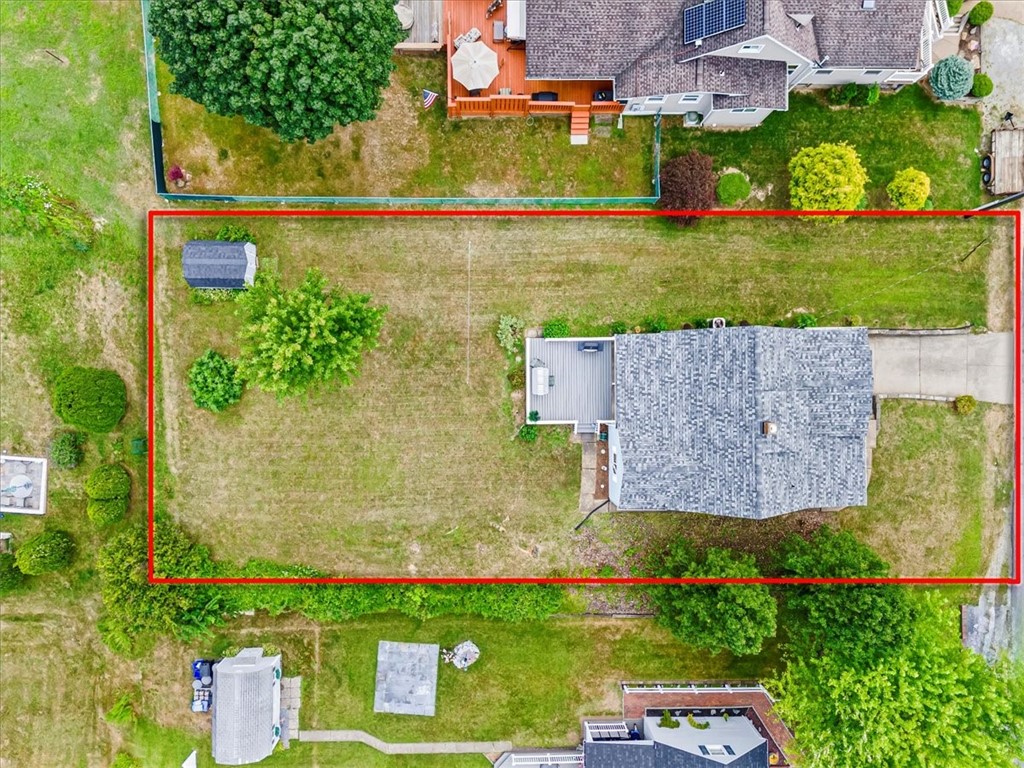 2027 Oriole Dr