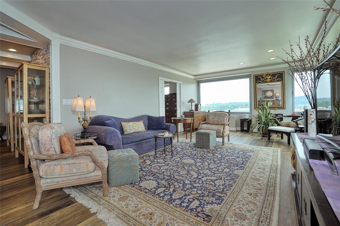 320 Fort Duquesne Blvd 16K