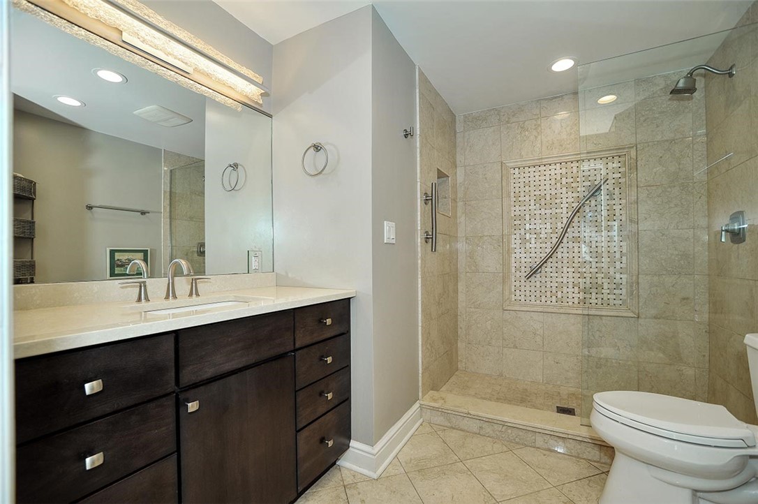 320 Fort Duquesne Blvd 16K