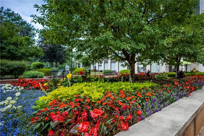 320 Fort Duquesne Blvd 16K