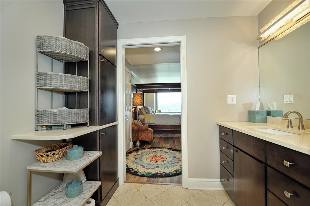 320 Fort Duquesne Blvd 16K