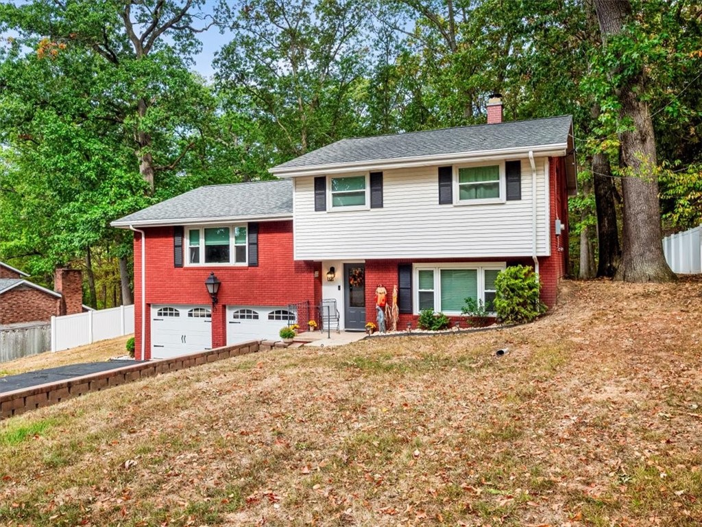 155 W Woodland Dr