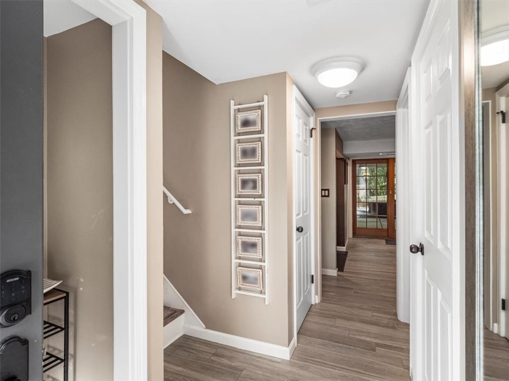 155 W Woodland Dr