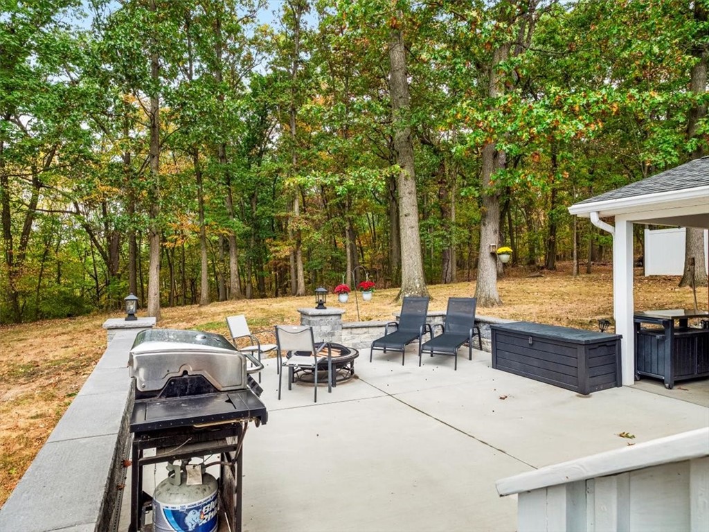 155 W Woodland Dr