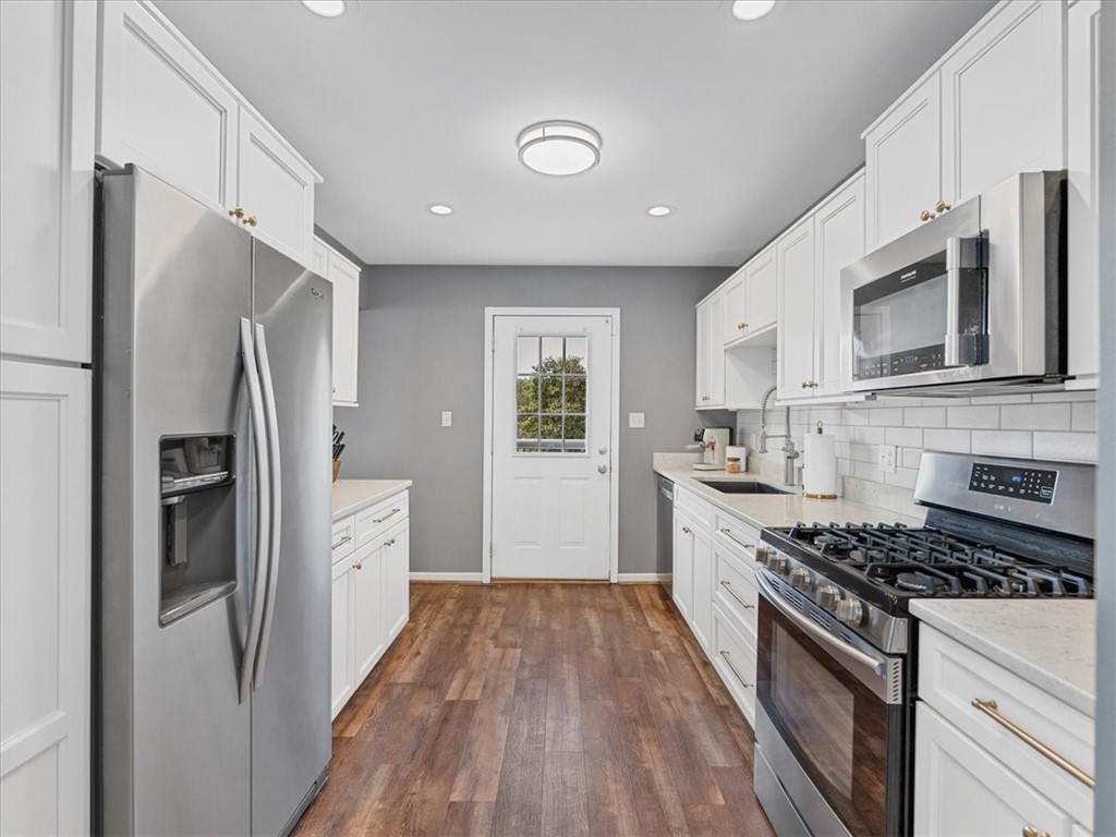 3369 Brodhead Rd