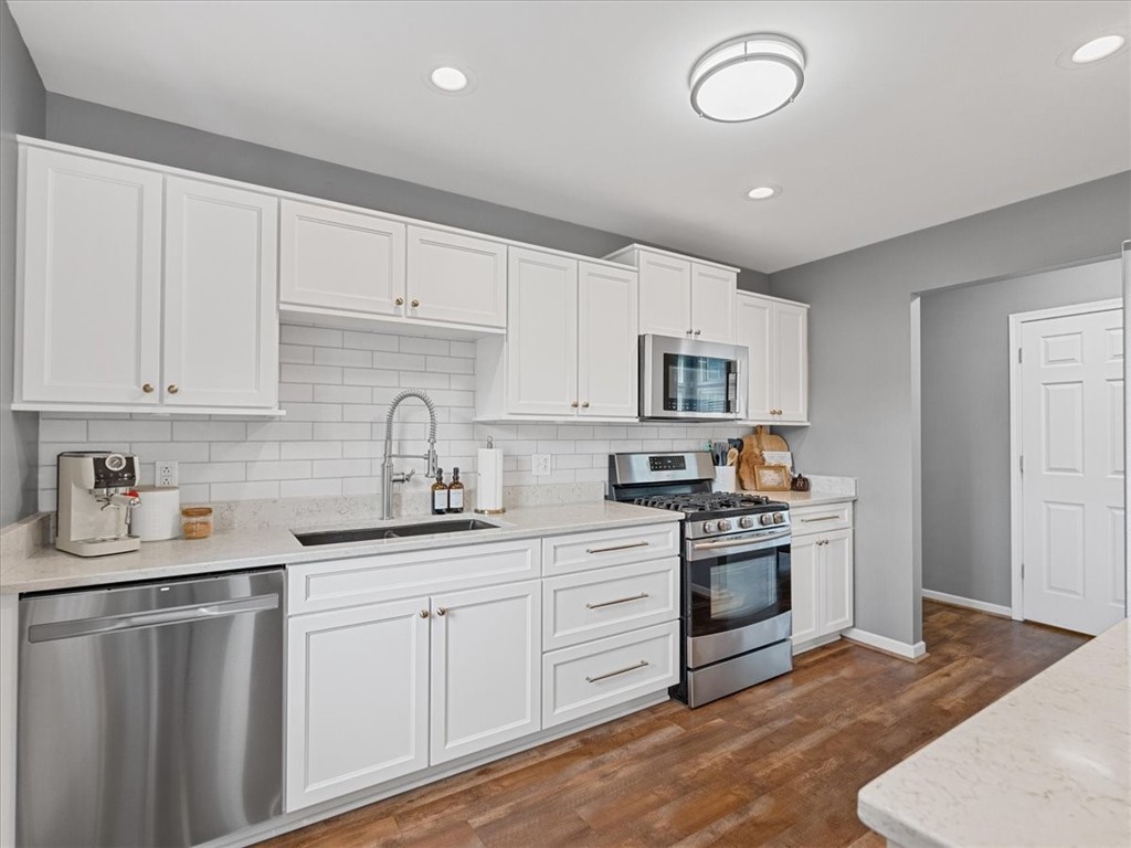 3369 Brodhead Rd
