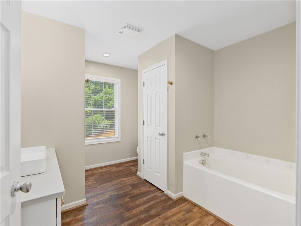 3369 Brodhead Rd