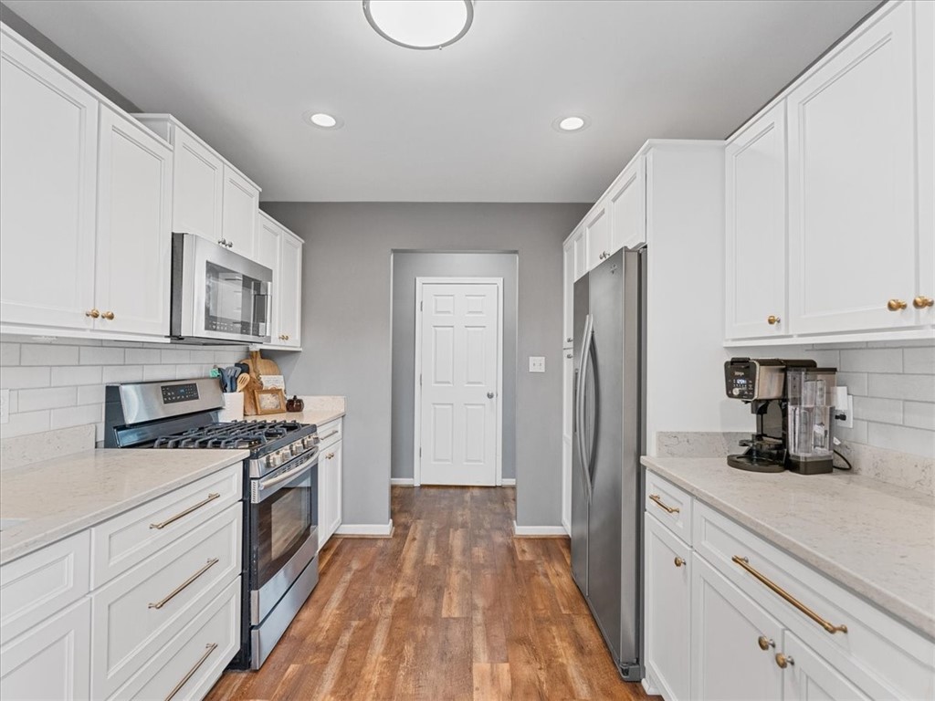 3369 Brodhead Rd