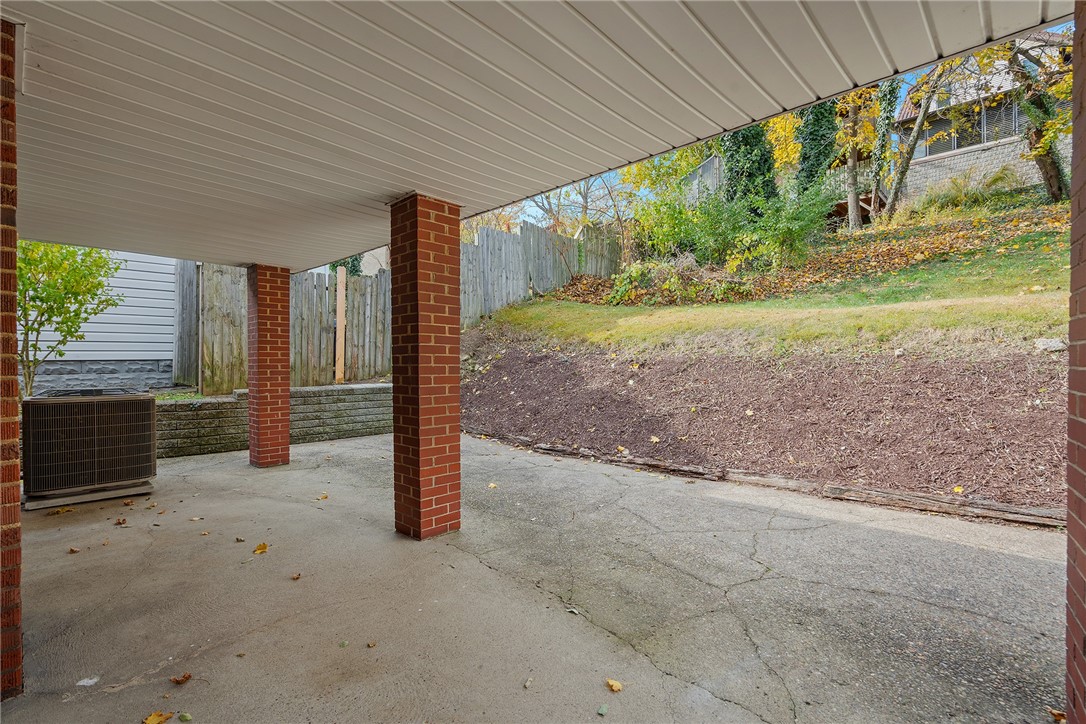 3332 Waltham Ave
