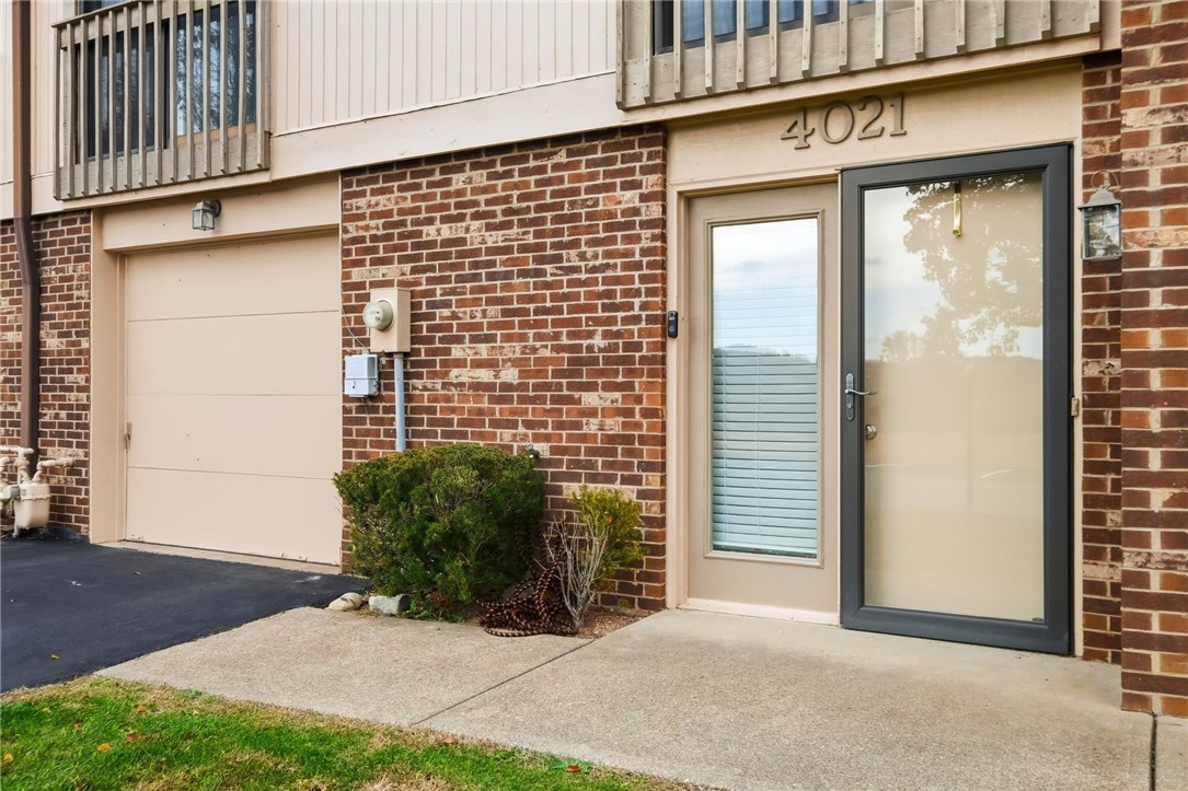 4021 Fairway Dr