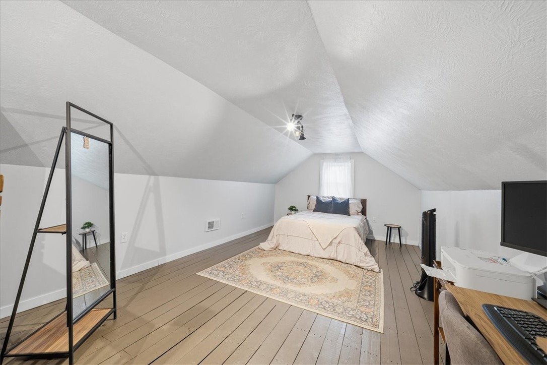 1807 Wade Street Extension