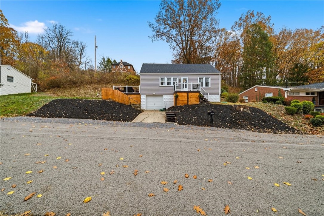 1807 Wade Street Extension