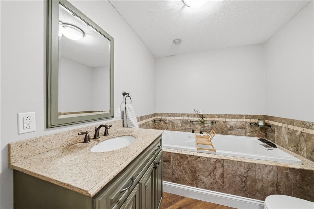 1807 Wade Street Extension