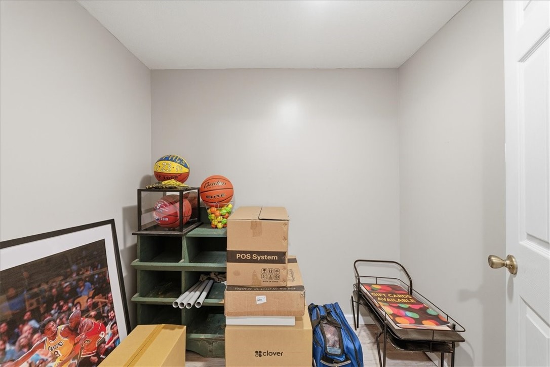 1807 Wade Street Extension