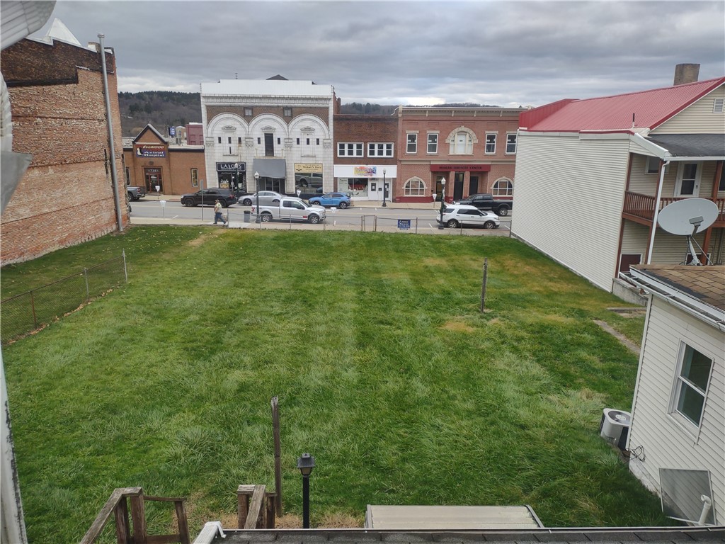 721-723-725 Lawrence Ave